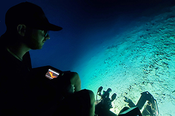 SEAmagine submarine view